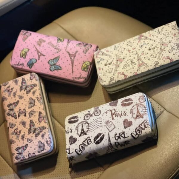 محافظ يد نسائية